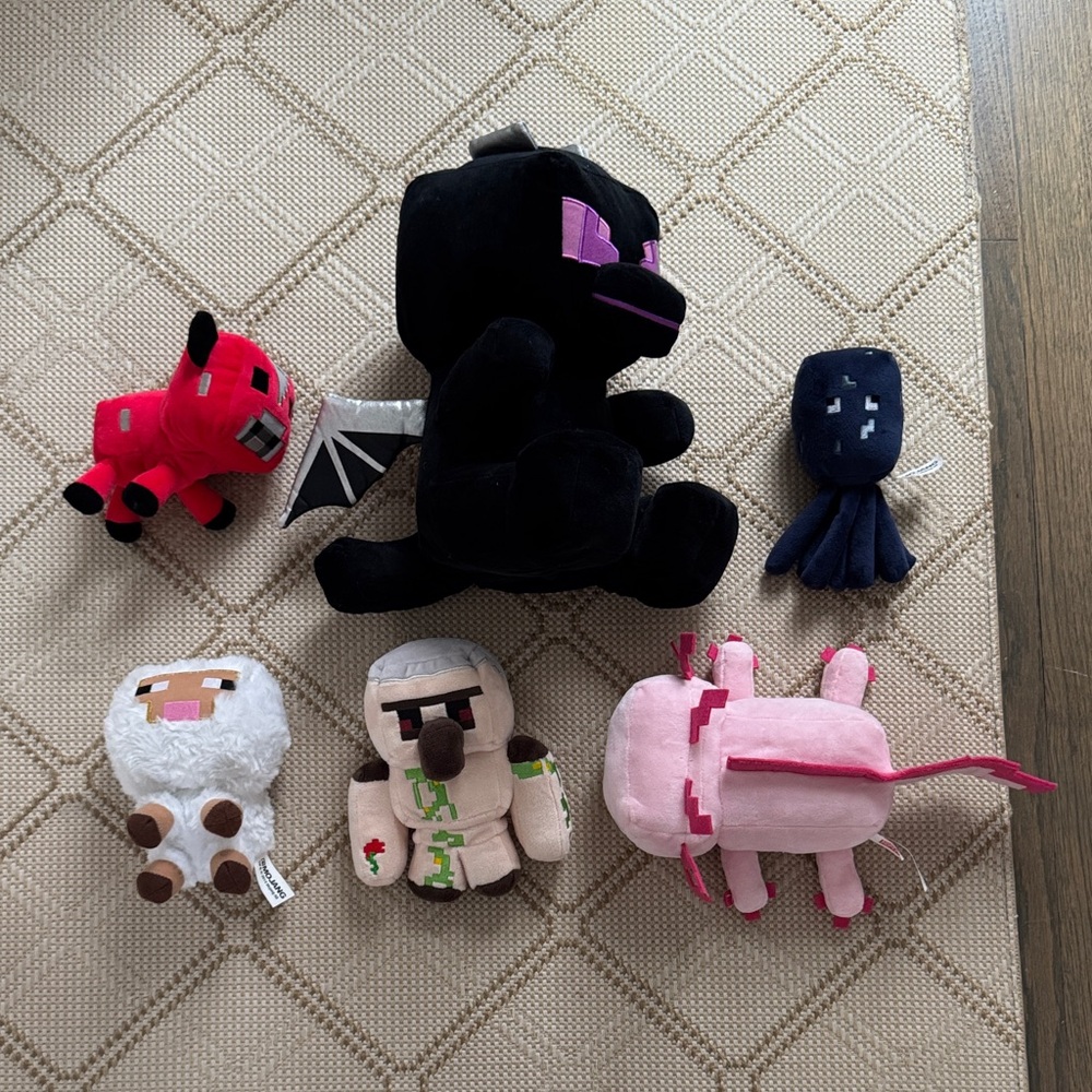 Minecraft plush bundle, ender dragon, vibrates and roars, 6 stuffies